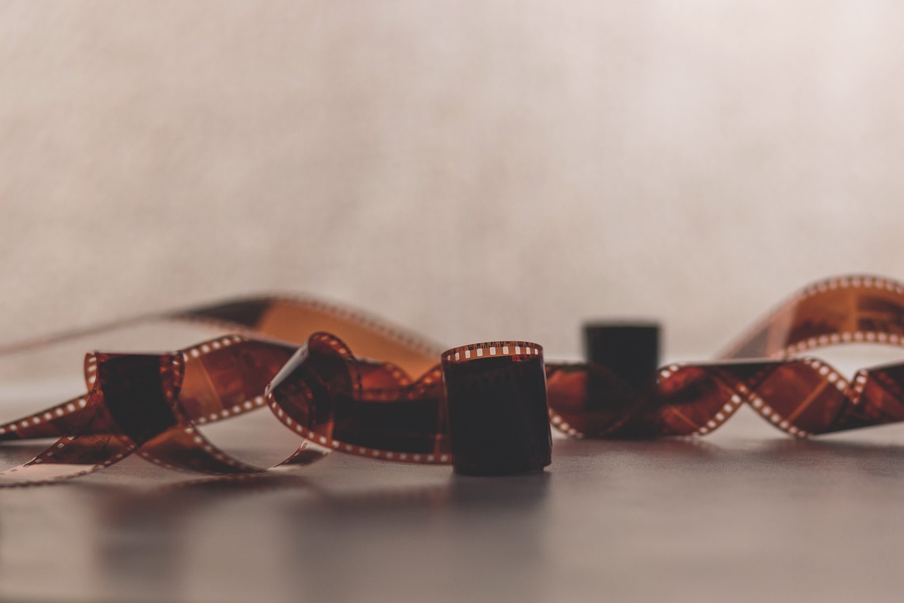 odkryj najnowsze premiery filmowe! aktualności, recenzje oraz zapowiedzi filmów, które rozpalą twoją wyobraźnię. nie przegap nadchodzących hitów kinowych!
