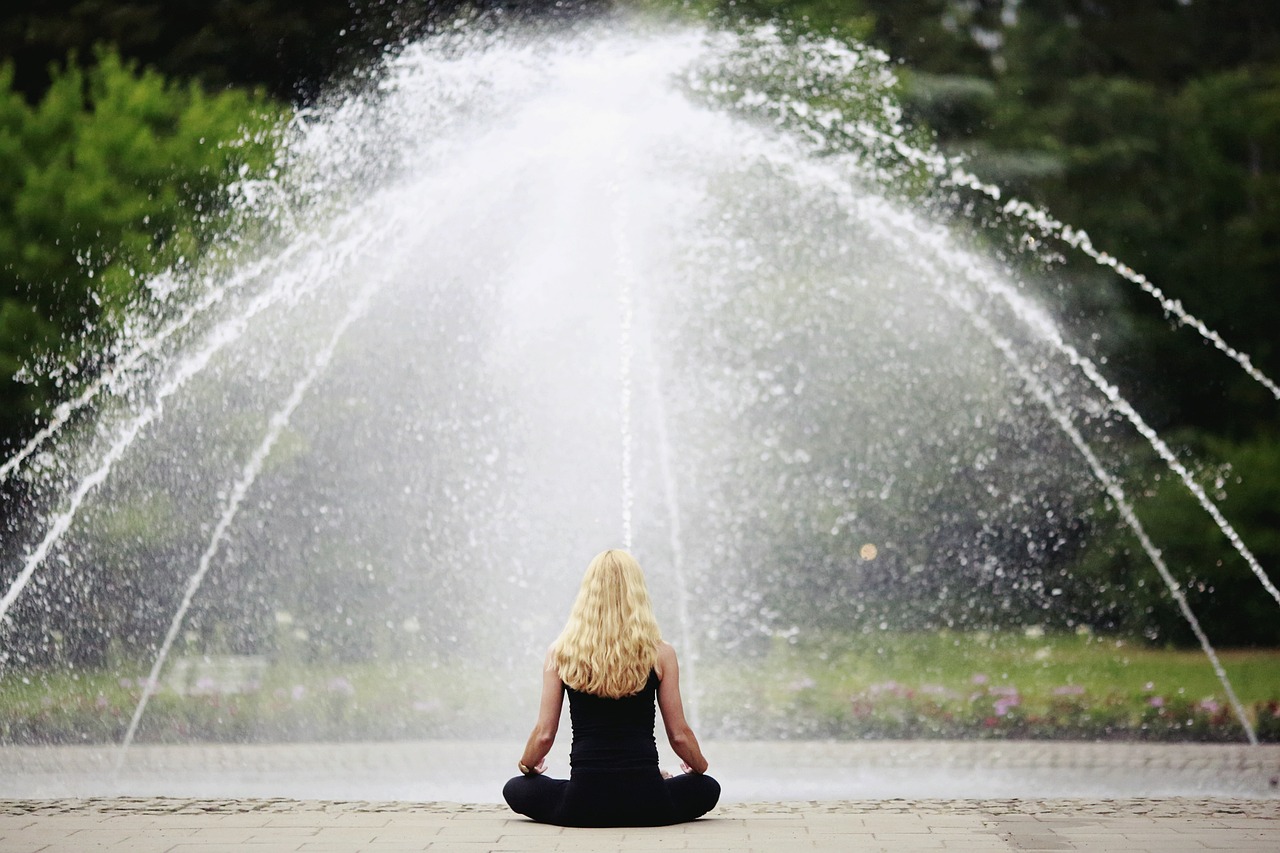 odkryj moc mindfulness - praktyki, które pomagają w osiągnięciu pełnej obecności, redukcji stresu i poprawie samopoczucia. uwierz w potencjał spokoju umysłu i lepszej jakości życia.